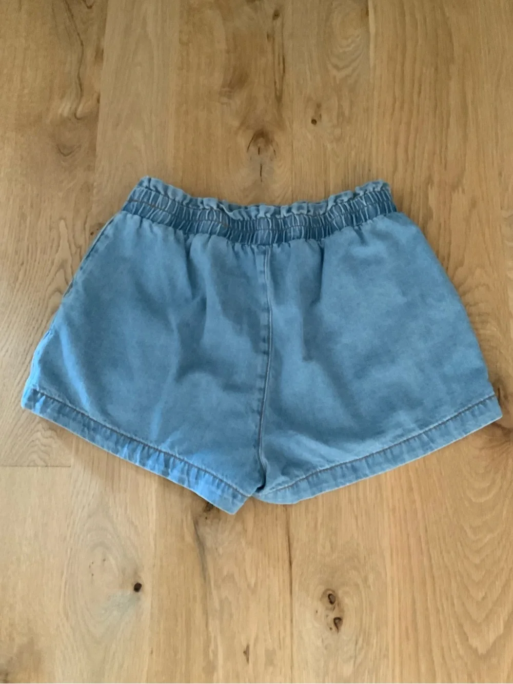 LNA Jo Chambray Short